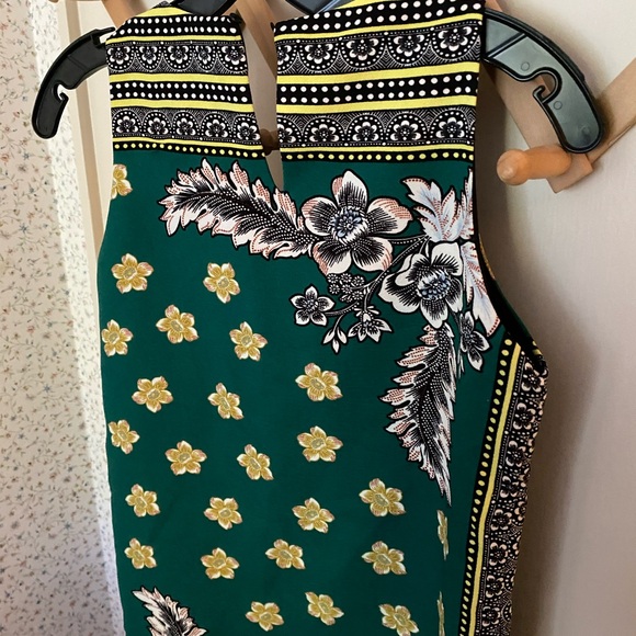 New Zara Floral Green Sleeveless dress - Picture 9 of 11